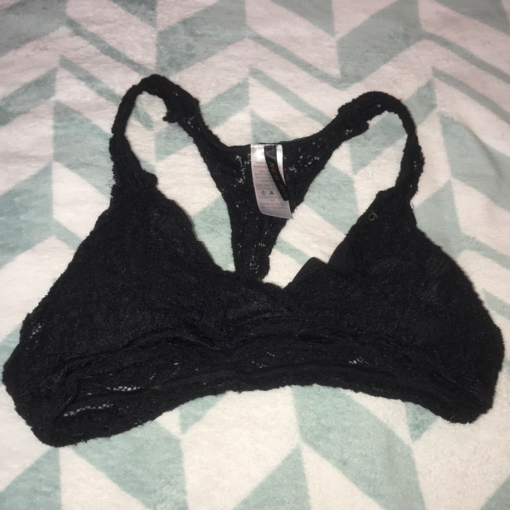 super cute black razor back bralette